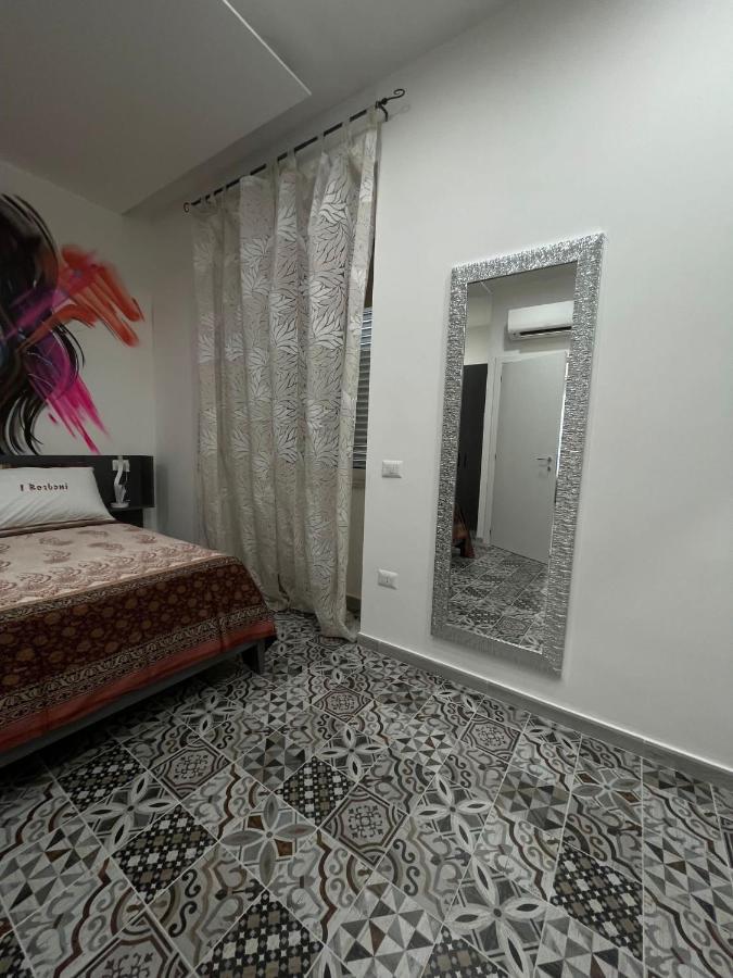 B&B I Borboni Napels Buitenkant foto